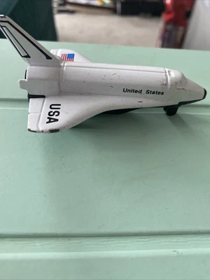 £2 • Buy Space Shuttle, Made In China 