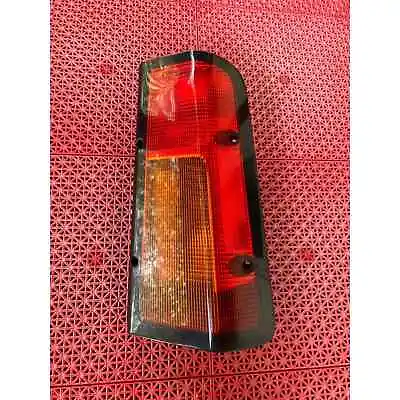 2003-2004 Land Rover Discovery OE Rear Passenger Tail Light Assembly XFB000441 • $170