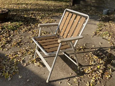 Vintage Folding Slat Wood Aluminum Lawn Camp Chair MidCentury Or Farmhouse Decor • $75