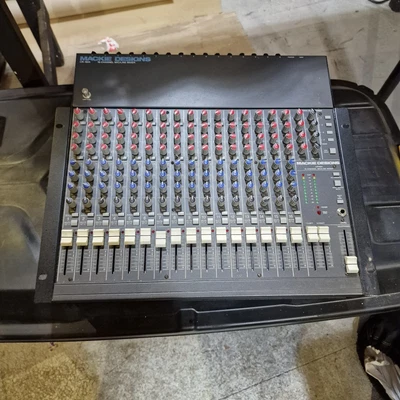 £275 • Buy Mackie CR1604 16 Channel Analogue Mixer