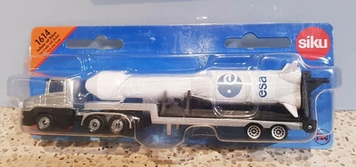 £13 • Buy SIKU Low Loader Truck With ESA Rocket 