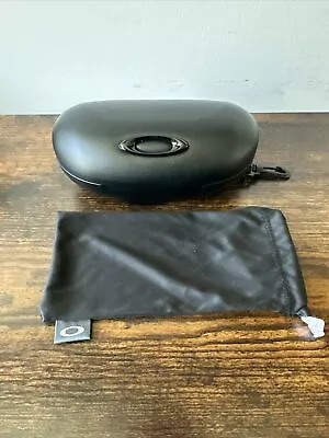 Brand New Oakley Sunglasses/Eyeglasses Hard Case. With Dust Bag • $12.99