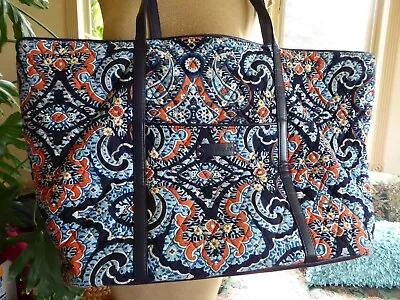 *vera Bradley* Large Weekender Carry-0n Zip Tote Quilted Bag - Excellent!! • $34.70