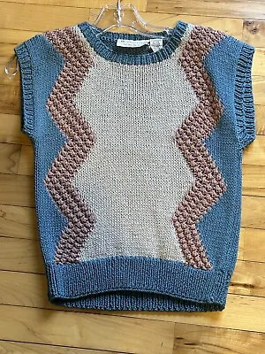 Vintage Women's Sweater Vest Hand Knit Small Cottage Academia Weathervane • $20