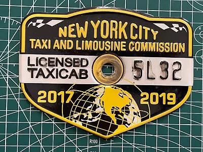 Vintage Obsolete New York City Nyc Taxi Medallion (2017-2019) • $49.95