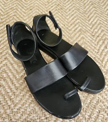 Via Spiga Shoes Womens 7M Black Leather Open Toes Sandals • $9.98