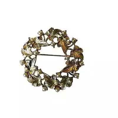 VTG Gold Tone Metal Oak Leaf Wreath Faux Seed Pearl Classic Circle Pin Brooch • $22.41