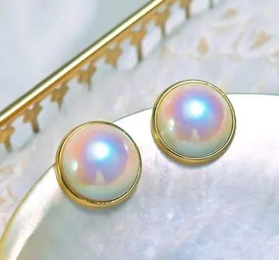 MABE Sea Shell 18mm Pearl Japanese White Stud Earrings Yellow Gold Plated Silver • $33.03