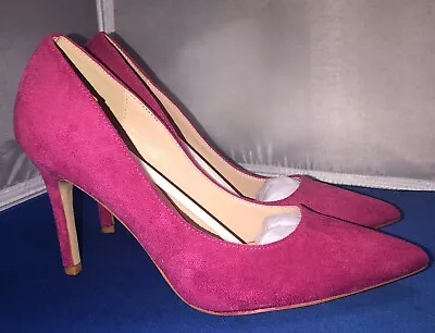 Hot Pink  Suede Ladies Pointed Toe Heels Size 7 NEW! • $30