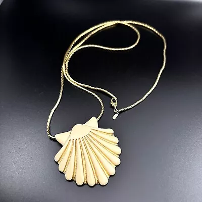 Monet Shell Pendant Necklace White Enamel On Gold Tone 1970s Vintage Jewelry • $19.49
