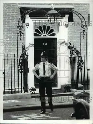 Press Photo Police Guard At Margaret Thatcher's London Residence On Downing St. • $15.99