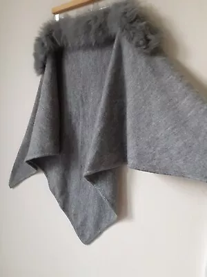 Mariani Shawl One Size Real Fox Gray Fur Trim Blend Wool Triangle Cape Wrap New • $29