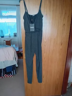 Missguided Ladies Lovely Charcoal Grey Sleeveless Jumpsuit Size 10 Bnwt • £3.50