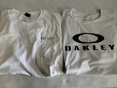 Oakley T-shirt Mens 2xl • $11