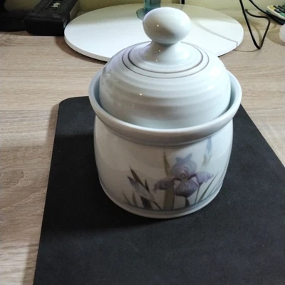 £5 • Buy (85) Rare Find - Royal Doulton Lambeth Ware  Blue Iris  Sugar Bowl With Lid.