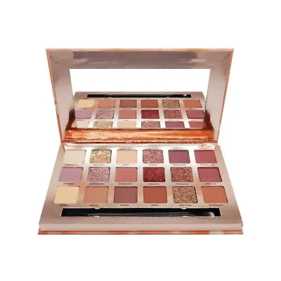 W7 - Eyeshadow Palette - Socialite • £8.99