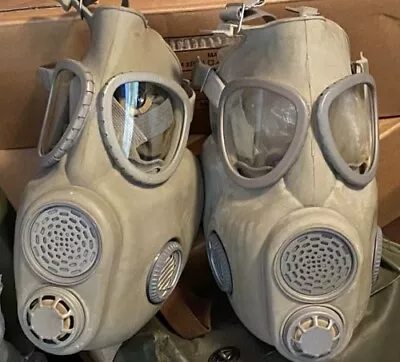 Czech Military M10 Gas Mask W/ NEW FILTERS LIKE U.S. M-17  (NBC) *@@* • $59.86