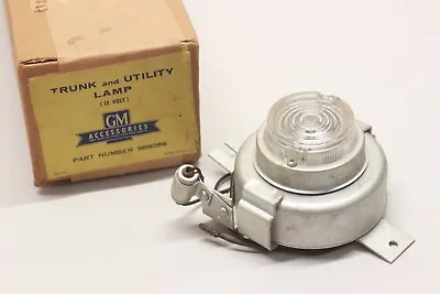 $47 • Buy NOS 1950's 1960's GM ACCESSORIES TROUBLE UTILITY REEL LIGHT 12V Part 989086