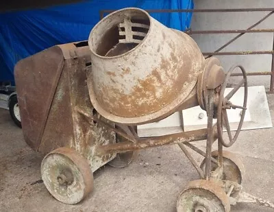 £350 • Buy Winget 3 1/2 T Concrete Mixer Wolseley WD Engine