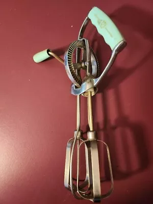 Vintage Mid-Century 1950's Turquoise/Teal/Aqua Manual Egg Beater/Hand Mixer  • $7.99