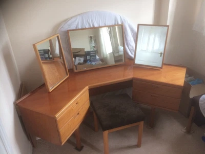 £290 • Buy White & Newton 70’s Corner Dressing Table & Matching Stool