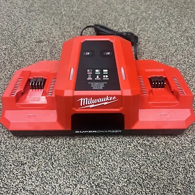 Milwaukee M18 18V Dual Battery Bay Simultaneous Super Charger FORGE 48-59-1815 • $189.99