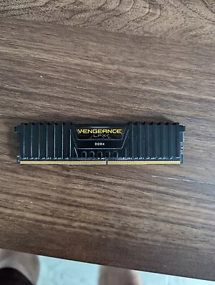 Corsair Vengeance LPX 8GB DDR4 (2400mhz) 288 Pins Memory Kit - Black • £0.99