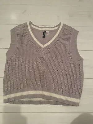 H&M Divided Sweater Vest Womens Small Purple Pullover V Neck Sleeveless Acrylic • £4.99