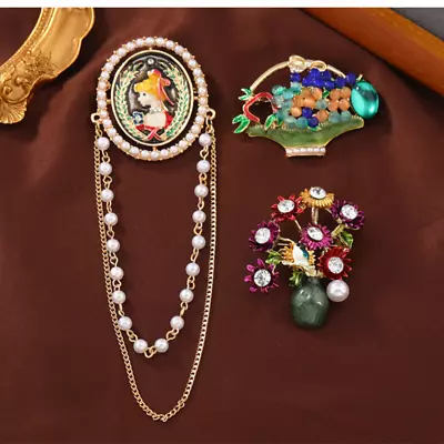 Vintage Women Enamel Pearl Badges Pins  Corsage Lady Dress Coat Brooches Jewelry • $3.59