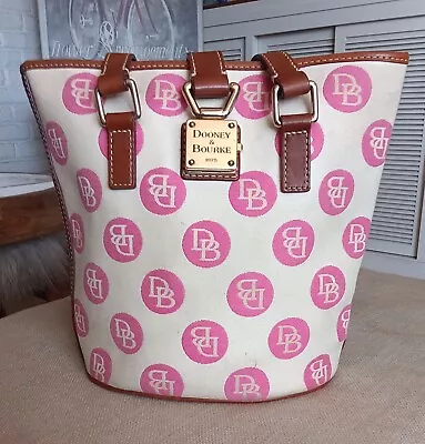 Retro~Dooney & Bourke Pink Logo Dot Leather & Canvas Shoulder Bag~🌺 • $32.99