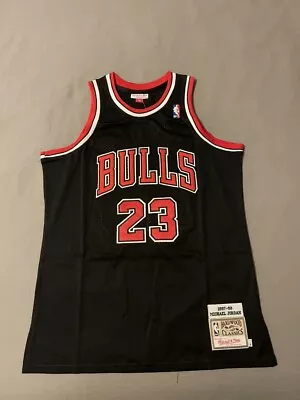 Michael Jordan #23 Men's Black Chicago Bulls Stitched Jersey • $64.99