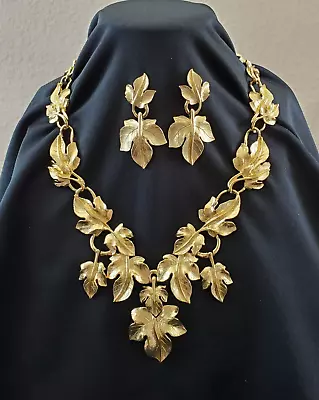 Vtg TRIFARI Kunio Matsumoto Gold Heavy Leaf Necklace Collar Earrings Jewelry Set • $325