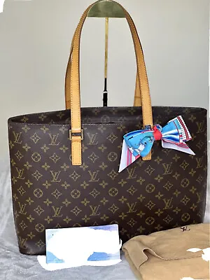 $755 • Buy Louis Vuitton Luco Tote