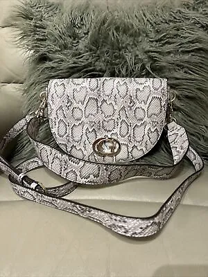 Guess Handbags New • $39