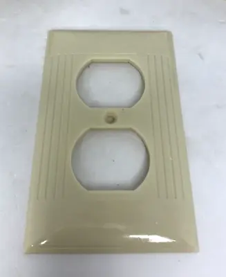 Sierra US D8 Ribbed Lines Ivory Beige Bakelite Outlet Wall Box Plate Cover 1 MCM • $7.99