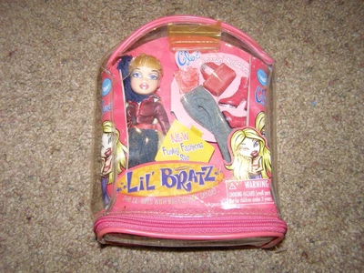 $14.99 • Buy Lil' Bratz Cloe - Sizzlin Accessories Funky Fashions Slip On-Off (2003, New)