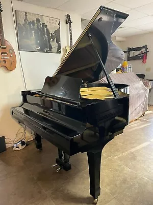 Baby Grand Piano Yamaha Model C3 6’ • $9995