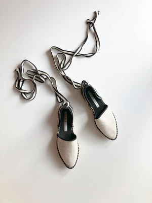 $33.34 • Buy ZARA Ecru Canvas Black Faux Leather Woven Lace Up Espadrille Sandals, Size 36