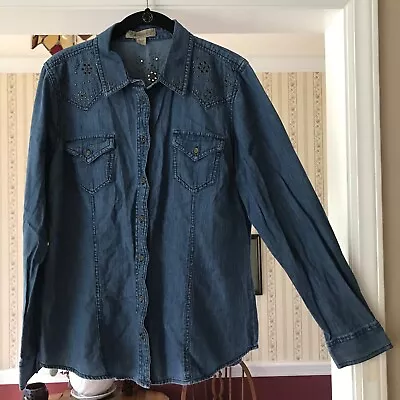 Nine West Vintage America Collection Blue Denim Chambray Shirt Embellished Sz L • $14.99