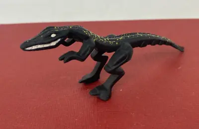 Lego 2005 - DINO ATTACK - Mutant Lizard Raptor - Black Minifig From Set #7475 • $15