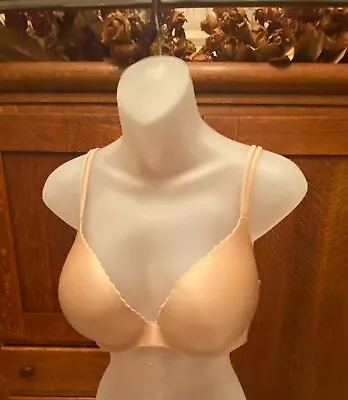 Victoria’s Secret ANGELS SECRET EMBRACE Padded Plunge UWire Nude Bra 36DD - EUC • $17