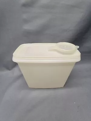 Vintage Tupperware Cereal Keeper 2 Qt Storage Container #469-1 Lid #471-9 • $10.50