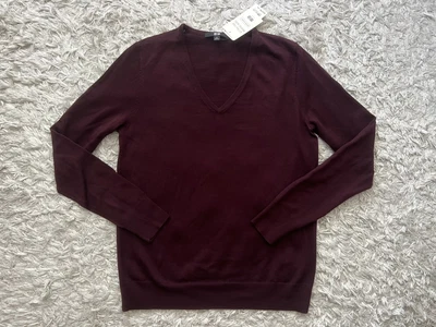 $20 • Buy UNIQLO - Women’s Extra Fine Merino Wool Vneck Sweater - Size M Asian - New W Tag
