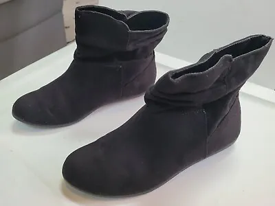 Women's BONGO Wedge-heel Black Slip-on Boots Size 7.5 • $23.97