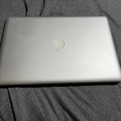 Apple MacBook Pro A1286 15  Mid 2.53GHz MC118LL/A 2009 No Ram/HD/AC Cracked • $50