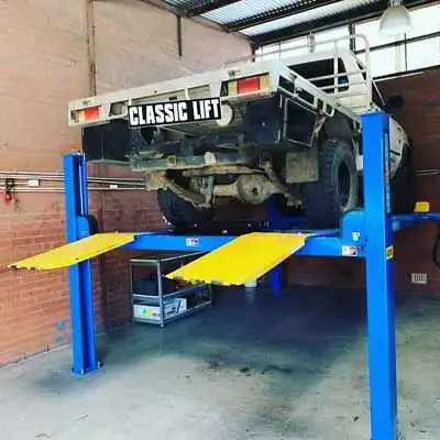 4 Post Hoist Classic Lift  Car Lift Car Hoist 5.5 Tonne  • $11000