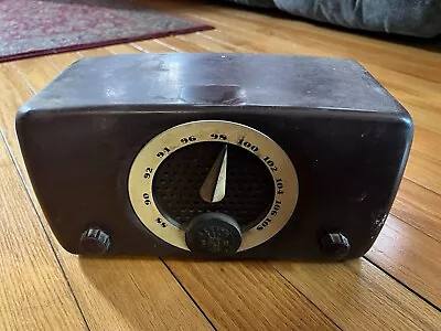 Vintage Tube Radio ZENITH Model 7H918 • $24.99