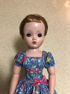 Madame Alexander Cissy Doll 21” • $400