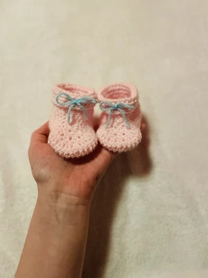 £5 • Buy Handmade Baby Booties 3-6 Months Pink , Crochet Baby Boots , Knitted Baby Boots