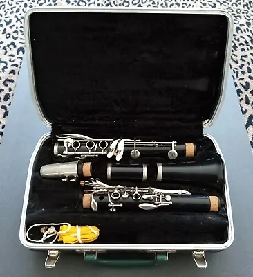 Bundy Clarinet With Case Musical Instrument FREE SHIPPING • $398.99